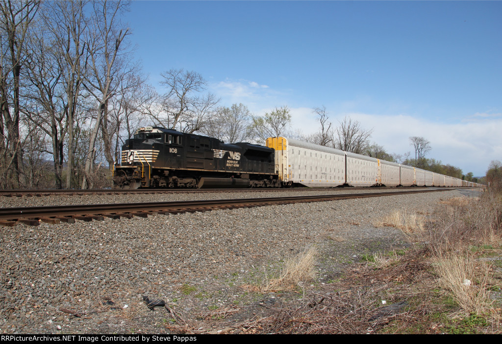 NS 1108 leading train 11N west through Cove PA
